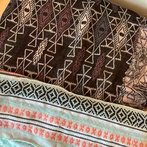 2 fashion scarfs